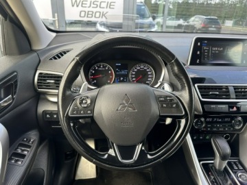 Mitsubishi Eclipse Cross SUV 1.5 T 163KM 2019 Mitsubishi Eclipse Cross Kamera360 Grzane fot. Hak, zdjęcie 17