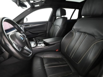 BMW Seria 5 G30-G31 Touring Plug-In 2.0 530e 292KM 2021 BMW 530 FV23% M Sport automat PHEV skóra panorama, zdjęcie 12