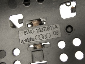 AUDI A4 A5 VODÍTKO KLIKY 8W0837811A 8W1837811A