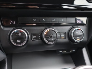 Skoda Octavia III Liftback 2.0 TDI 150KM 2016 Skoda Octavia 2.0 TDI, Salon Polska, VAT 23%, zdjęcie 11