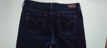 GRANATOWE JEANSY DEMI CURVE LEVIS W 30 L 30