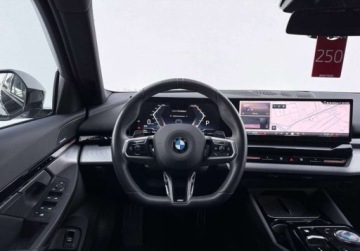 BMW Seria 5 G90-91 Touring 2.0 520d 197KM 2024 BMW Seria 5 I wlasciciel M Pro Hak 360 Gwarancja Bezwypadkowy FVAT23, zdjęcie 33