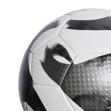 ФУТБОЛЬНЫЙ 5 НАСОС ADIDAS Искусственный HT2423