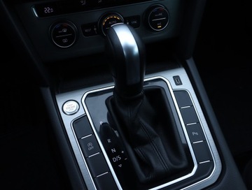 Volkswagen Passat B8 Variant 2.0 TDI BlueMotion SCR 150KM 2019 VW Passat 2.0 TDI, Salon Polska, Automat, Klima, zdjęcie 14