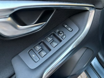 Volvo V40 II Hatchback 1.6 T2 120KM 2013 Volvo V40 1.6 benzyna Xenony Podgrzewane fotele, zdjęcie 11