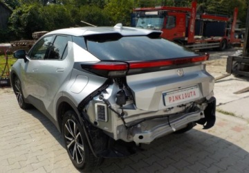Toyota C-HR II SUV 1.8 Hybrid 140KM 2024 Toyota C-HR Okazja 1.8 Hybryda 140KM, zdjęcie 7