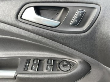 Ford Kuga II SUV 1.5 EcoBoost 150KM 2016 Ford Kuga Bogate wyposażenie 63558km Model 2016, zdjęcie 11