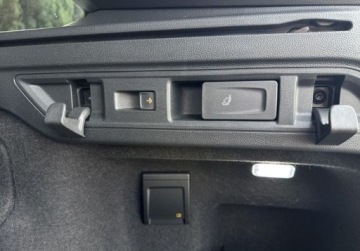 Volkswagen Passat B8 Variant Facelifting 2.0 TDI SCR 150KM 2024 Volkswagen Passat Variant R-Line 2.0TDI 150KM DSG WEBASTO Panorama IQ Mart, zdjęcie 38