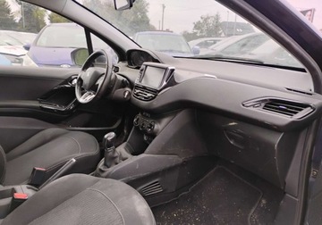 Peugeot 208 I 2017 Peugeot 208 2017r, 1.2 Benzyna. Lekko uszkodzony przod. Jezdzi. 1.2 80KM, zdjęcie 6