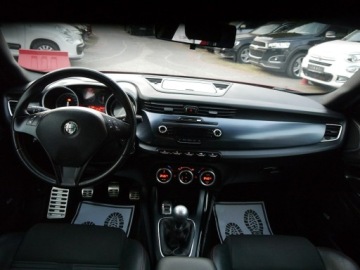 Alfa Romeo Giulietta Nuova II Hatchback 5d 2.0 JTD 16v 170KM 2011 Alfa Romeo Giulietta 1.6 Stan Idealny Gwarancja12m, zdjęcie 17