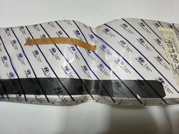 HYUNDAI SONATA 2010 - НАКЛЕЙКА НА ДВЕРЬ ЛЕВАЯ ЗАДНЯЯ НОВАЯ OEM