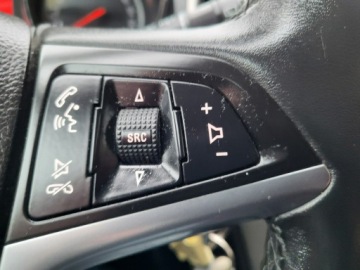 Opel Astra J Hatchback 5d 1.6 Twinport ECOTEC 115KM 2011 Opel Astra 1.6 115 KM 100% Przebieg 105 Tyś km, zdjęcie 32