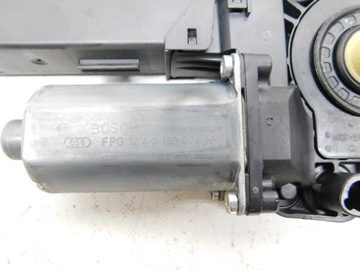 MOTOREK OKNO LEVÝ ZADNÍ 8E0959801E - AUDI A4 B6 B7 SEAT EXEO (09-13)