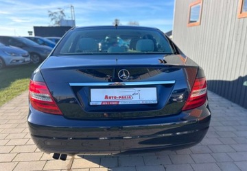 Mercedes Klasa C W204 Limuzyna 1.8 180 CGI BlueEFFICIENCY 156KM 2011 Mercedes-Benz Klasa C 1,8 benzyna 156KM, Automat, Idealny Stan, Bardzo Zad, zdjęcie 5