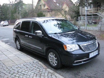 Chrysler Town &amp; Country V 2014 Chrysler Town&amp;Country 3.6 Touring 283 KM 2014r 7 osobowy, zdjęcie 2