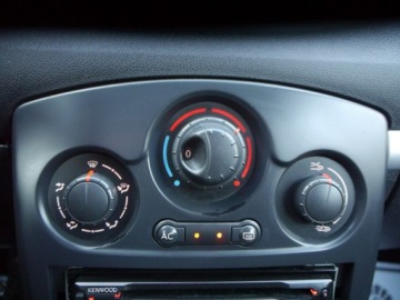 Renault Clio III Hatchback 5d 1.5 dCi 86KM 2006 Renault Clio klima Stan b.dobry bez rdzy i korozji, zdjęcie 17