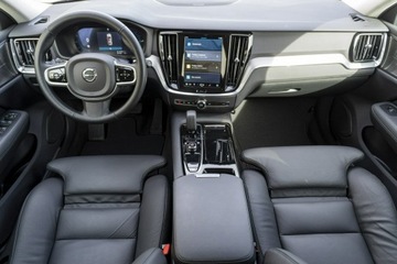 Volvo V60 II  Kombi Plug-In Facelifting 2.0 T6 350KM 2025 Volvo V60 YV1ZWH4V4S2662689, zdjęcie 21