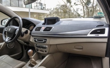 Renault Megane III Coupe 2.0 dCi FAP 160KM 2011 Renault Megane 2,0dCi (160KM) Skory Bezwypadkowy 2.0 Diesel 160KM, zdjęcie 9