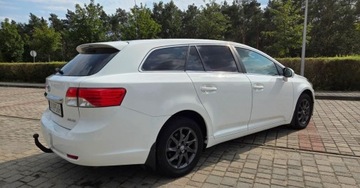 Toyota Avensis III Wagon Facelifting 2.0 D-4D 124KM 2015 Toyota Avensis SALON Navi, KAMERA przebieg wpisuje na fakturzeOrg.lakier1w, zdjęcie 11