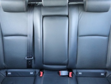 Toyota Avensis III Wagon Facelifting 2015 2.0 D-4D 143KM 2017 Toyota Avensis 2.0 D-4D, Salon Polska, Skóra, zdjęcie 9