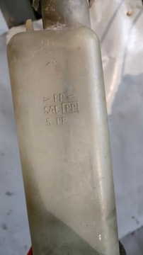 MITSUBISHI PAJERO PININ NÁDRŽ VYROVNÁVACÍ