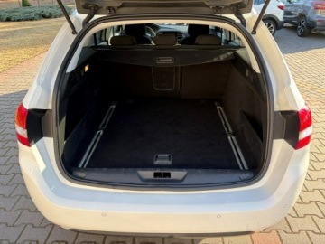 Peugeot 308 II 2014 Peugeot 308 SW 1.6 HDI 120 KM Panorama Kamera Hak, zdjęcie 26