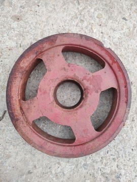 Старый чугунный шкив 30 см для четырехременной роторной косилки 13 мм.