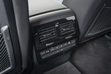 Volkswagen Touareg III SUV Facelifting 3.0 V6 TSI 340KM 2024 Volkswagen Touareg R-Line 3.0 V6 TFSI 4Motion, zdjęcie 27