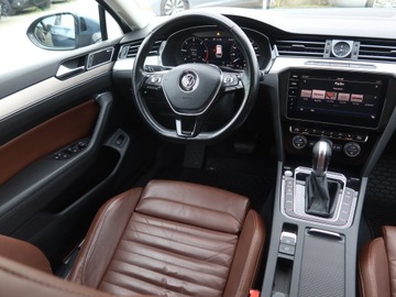 Volkswagen Passat B8 Variant 2.0 TDI BlueMotion SCR 190KM 2018 VW Passat 2.0 TDI, Salon Polska, 187 KM, Automat, zdjęcie 6