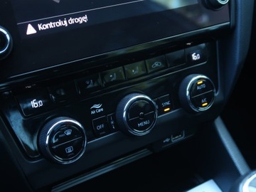 Skoda Octavia III Liftback Facelifting 1.5 TSI ACT 150KM 2019 Skoda Octavia 1.5 TSI, Salon Polska, Klima, zdjęcie 14