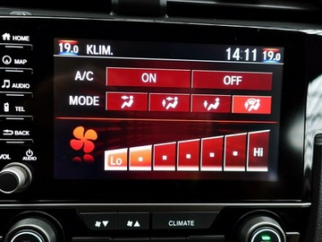 Honda Civic X Hatchback 5d Facelifting 1,5 VTEC TURBO 182KM 2020 Honda Civic AUTOMAT+EL.DACH Kraj 1wł BEZWYPAD, zdjęcie 31