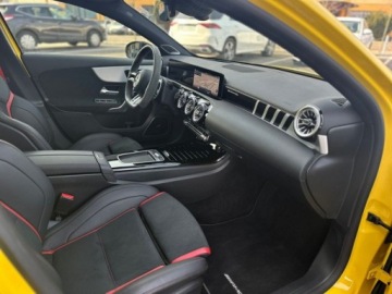 Mercedes Klasa A W177/V177 Hatchback AMG Facelifting 2.0 A35 306KM 2023 Mercedes-Benz Klasa A 35 AMG Night PakietPremium PlusPanoramaBurmester Sal, zdjęcie 14