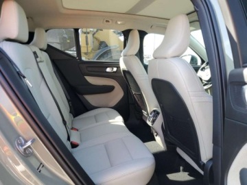 Volvo XC40 Crossover Facelifting 2.0 B5 250KM 2025 Volvo XC 40 Plus 2025 2.0 Benzyna 250KM, zdjęcie 11