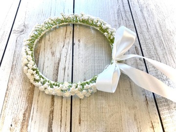 Причастный венок из искусственного гипса.