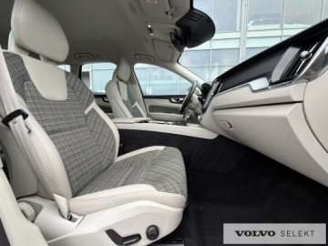 Volvo XC60 II Crossover D4 190KM 2017 Volvo XC 60 XC60 D4 AWD Momentum, Pakiet Winter, P, zdjęcie 12
