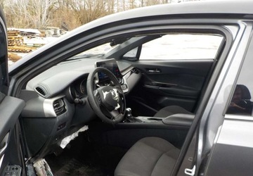Toyota C-HR I Crossover 1.8 Hybrid 122KM 2019 Toyota C-HR Okazja 1.8 Hybryda 122KM, zdjęcie 21