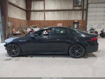 Jaguar XF II 2022 Jaguar XF R-Dynamic SE P300 2022 2.0l 2.0 Benzyna 296KM, zdjęcie 2