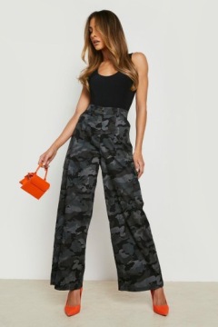 ЧЕРНЫЙ ГЛАДКИЙ БОДИ НА ЛЕМЯХ, ПРИГЛАЖЕННЫЙ, ЭЛАСТИЧНЫЙ БАЗОВЫЙ BOOHOO 34