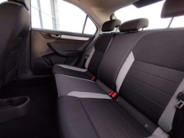 Skoda Rapid II Liftback Facelifting 1.0 TSI 95KM 2018 Skoda RAPID Skoda Rapid 1.0TSi Ambition od Dealera Bemo Motors Benzyna 95KM, zdjęcie 22