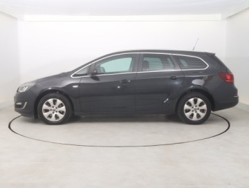 Opel Astra J Sports Tourer Facelifting 1.6 CDTI  136KM 2014 Opel Astra 1.6 CDTI, Salon Polska, Xenon, Klima, zdjęcie 2