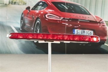 ORIGINÁLNÍ PORSCHE 911 996 PŘÍDAVNÉ SVĚTLO STOP