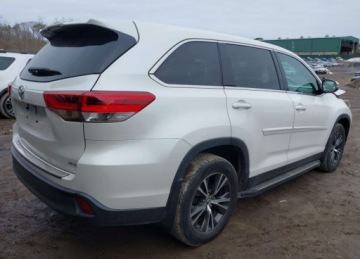 Toyota Highlander II 2019 Toyota Highlander 2019r., LE, V6, od ubezpieczalni 3.5 Benzyna 295KM, zdjęcie 7