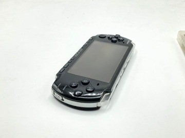 PSP 3004 Идеальное состояние + Tekken + карта на 16 ГБ!