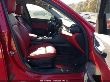 Alfa Romeo Giulia II Sedan Facelifting 2.0 Turbo 280KM 2021 Alfa Romeo Giulia 2021r., 2.0l, od ubezpieczalni 2.0 Benzyna 280KM, zdjęcie 8