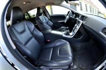 Volvo V60 I Kombi Facelifting 1.6 D2 115KM 2014 Volvo V60 Ocean Race Led Navi Skóra Full Opcja, zdjęcie 7