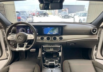 Mercedes Klasa E W213 Limuzyna AMG 3.0 53 AMG 435KM 2019 Mercedes-Benz Klasa E 4x4 E 53 AMG 3.0 BENZ 435 KM 2019r Warszawa 3.0, zdjęcie 5