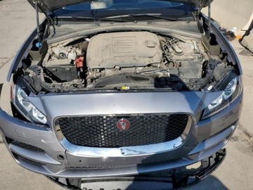 Jaguar F-Pace 2020 Jaguar F-Pace Jaguar F-Pace Prestige 4x4, od ubezpieczalni 2.0 Benzyna, zdjęcie 10