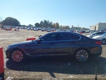 BMW Seria 5 G30-G31 2019 BMW Seria 5 2019 BMW 530E XDRIVE IPERFORMANCE 2.0 Hybryda 180KM, zdjęcie 4