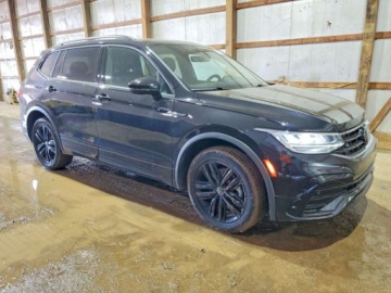 Volkswagen Tiguan II 2022 Volkswagen Tiguan 2022 VOLKSWAGEN TIGUAN SE R-LINE BLACK 2.0 Benzyna 187KM, zdjęcie 4