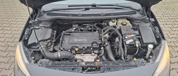 Opel Astra J Hatchback 5d 1.4 Turbo ECOTEC 140KM 2011 Opel Astra Opel Astra 1.4 Turbo Sport 1.4 Benzyna 140KM, zdjęcie 32